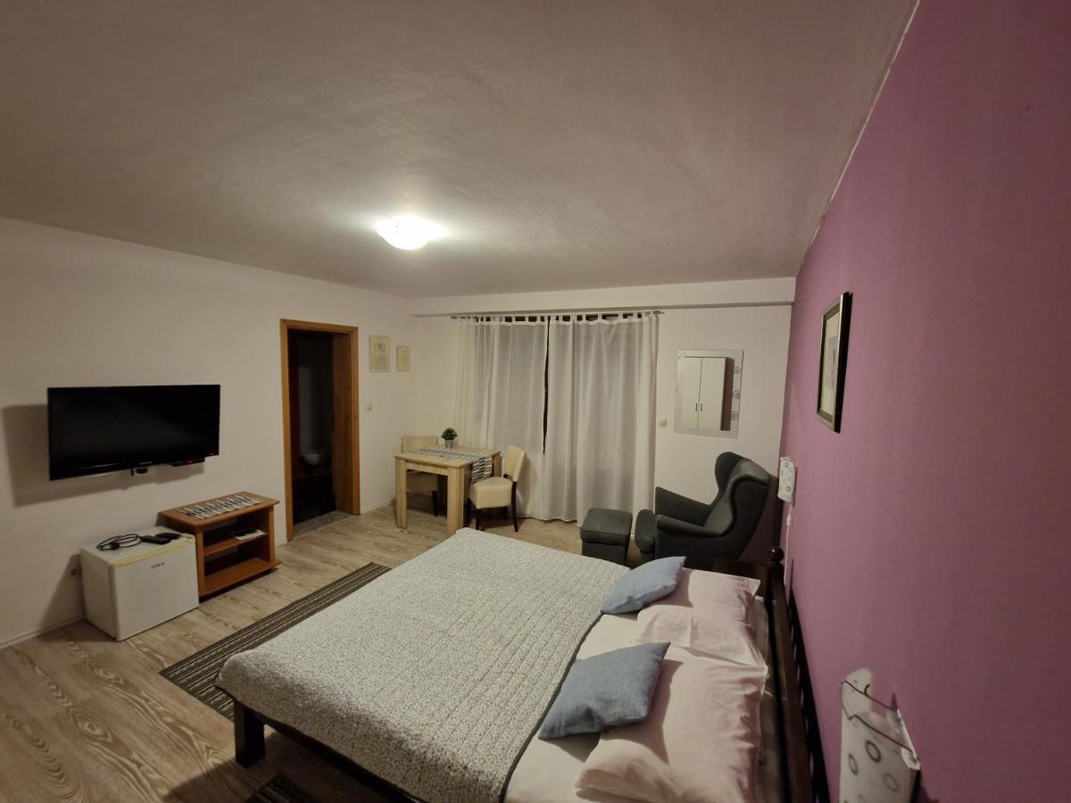 Guest House Wolf II Plitvička Jezera Buitenkant foto