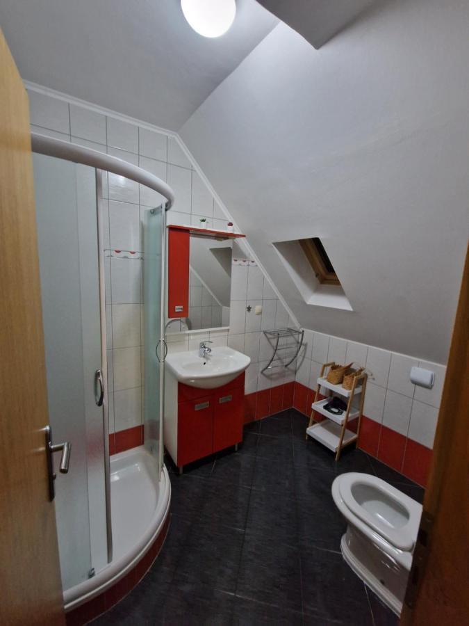 Guest House Wolf II Plitvička Jezera Buitenkant foto