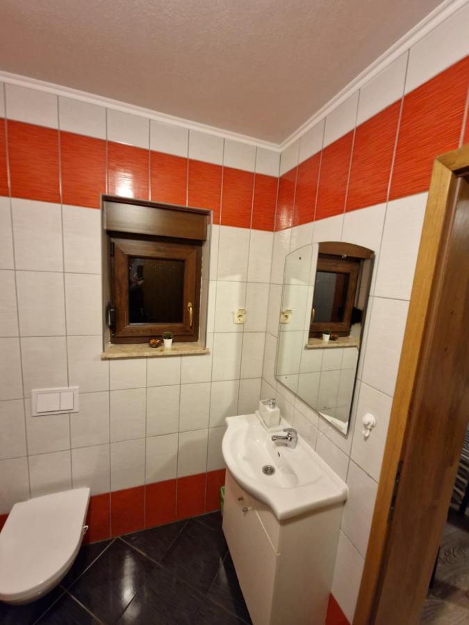 Guest House Wolf II Plitvička Jezera Buitenkant foto