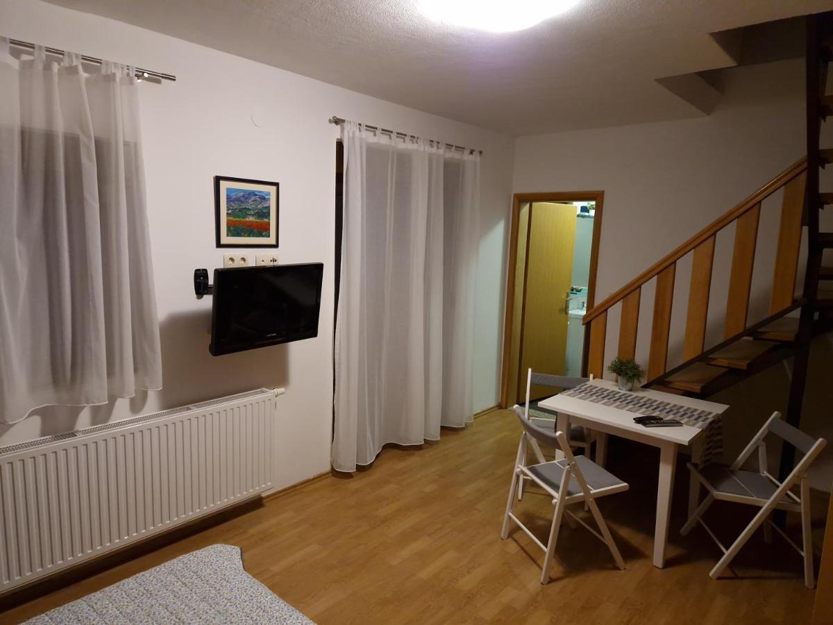 Guest House Wolf II Plitvička Jezera Buitenkant foto