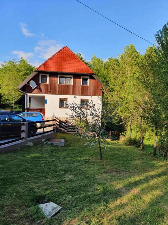 Guest House Wolf II Plitvička Jezera Buitenkant foto