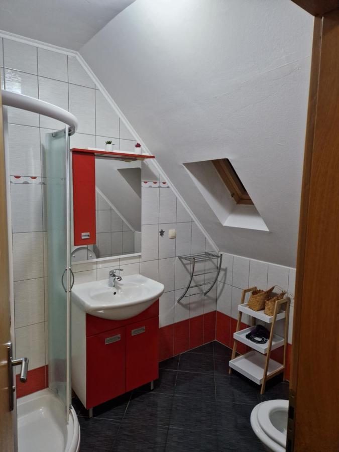 Guest House Wolf II Plitvička Jezera Buitenkant foto