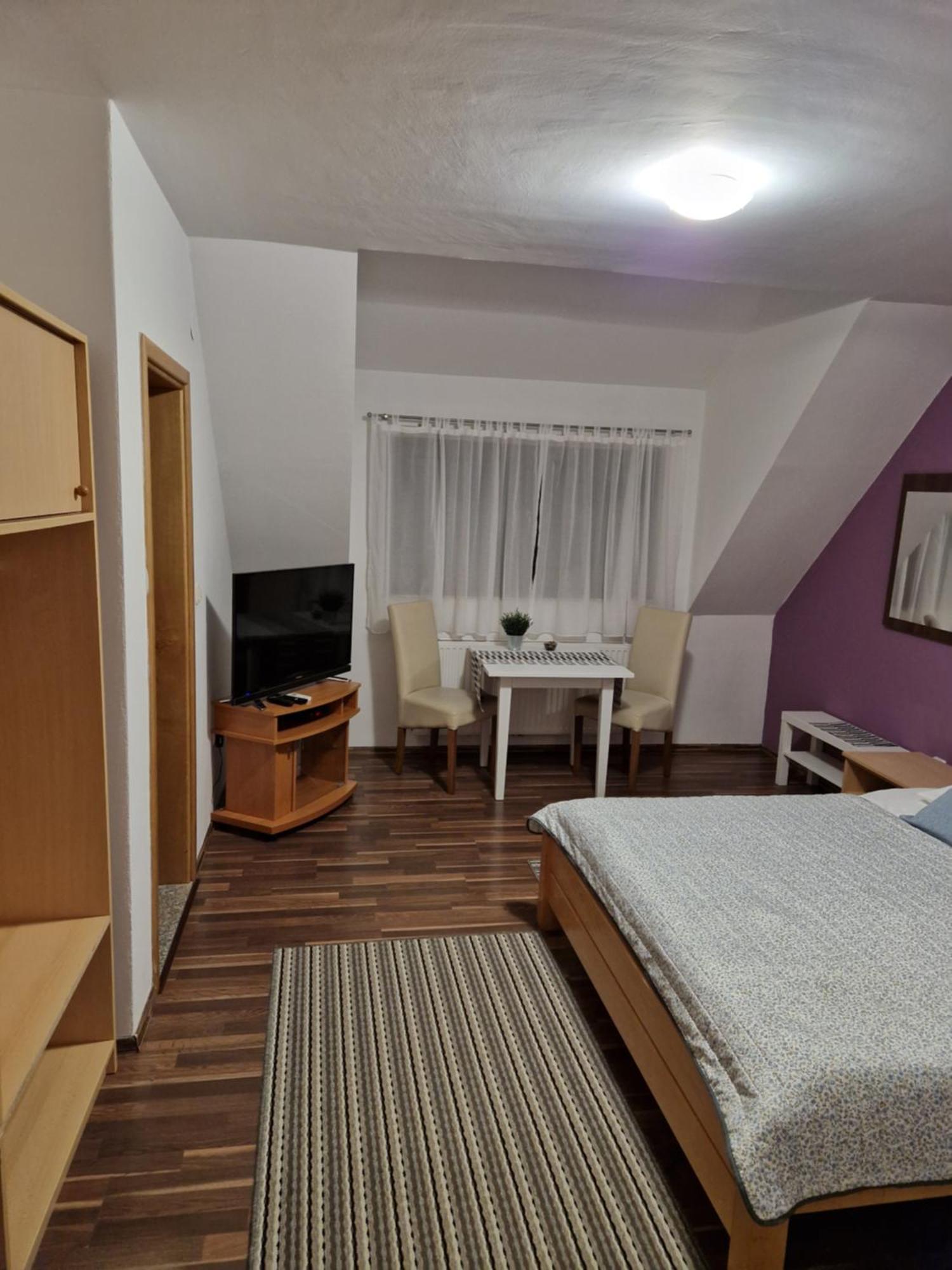 Guest House Wolf II Plitvička Jezera Buitenkant foto